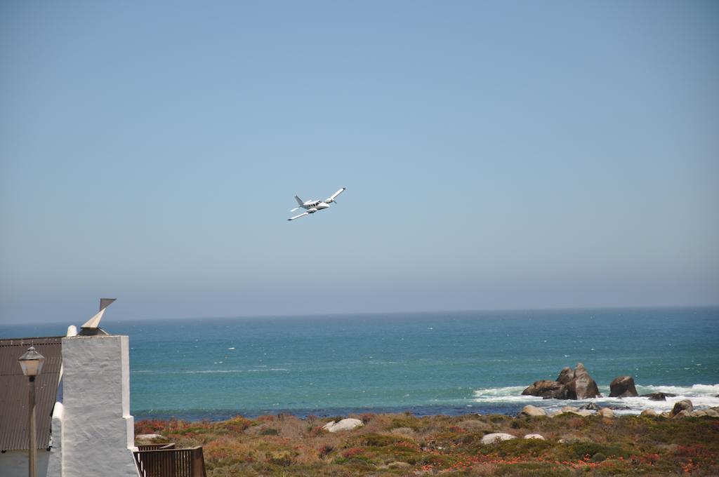 מלון ג'ייקובס ביי Whispering Whale מראה חיצוני תמונה